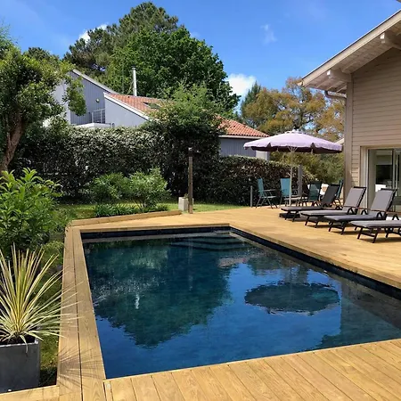 Villa De Luxe Avec Piscine Chauffee Et Salle De Sport - Fr-1-791-10 *