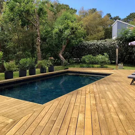 De Luxe Avec Piscine Chauffee Et Salle De Sport - Fr-1-791-10 *