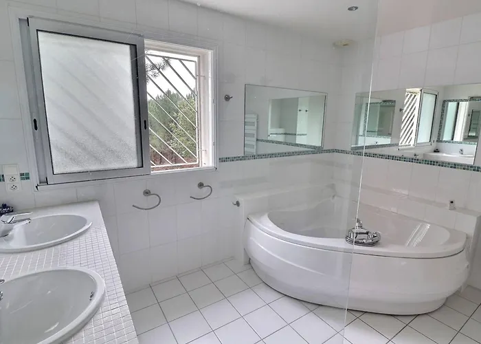 Contemporaine A Avec Piscine Chauffee, Proche Ocean - Fr-1-791-10