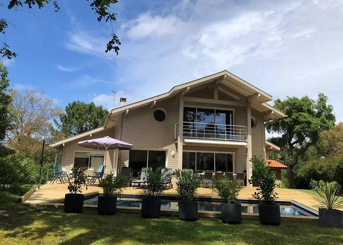 Contemporaine A Avec Piscine Chauffee, Proche Ocean - Fr-1-791-10 Seignosse